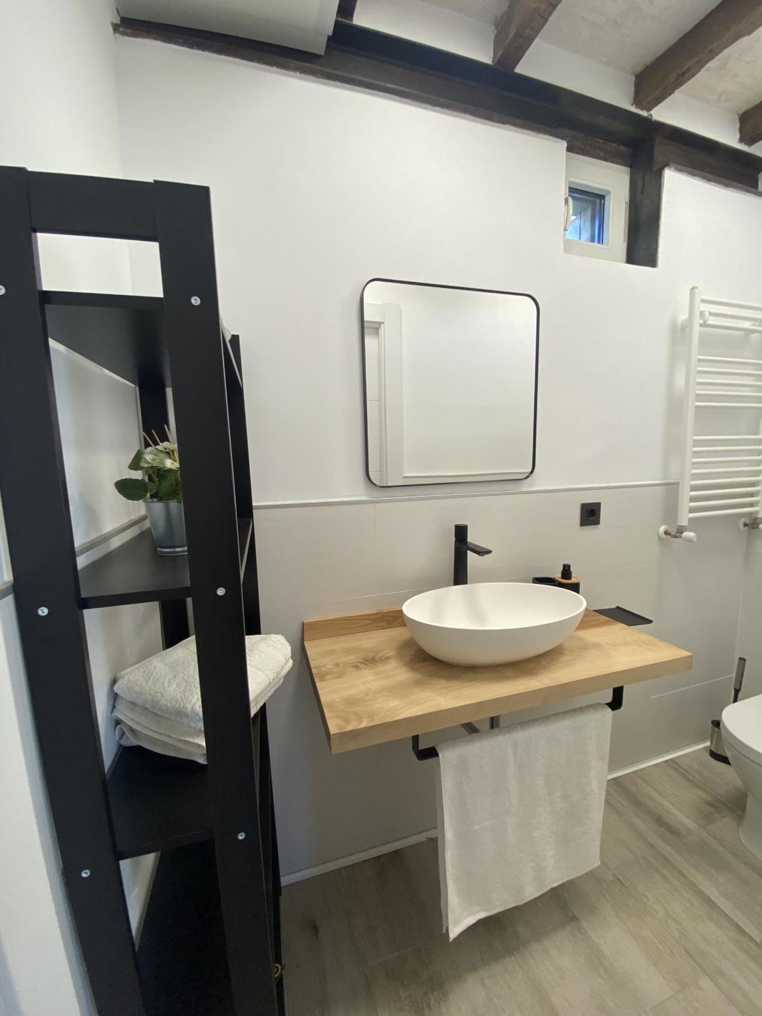 La Casa Del Barbero Villa Торелавега Екстериор снимка